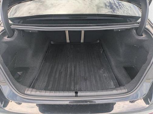 2022 BMW 530 i