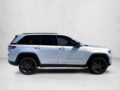 Silver Zynith 2025 Jeep Grand Cherokee Limited