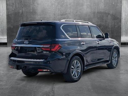 2021 INFINITI QX80 Luxe