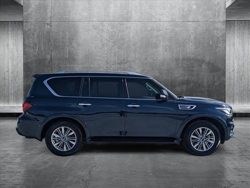 2021 INFINITI QX80 Luxe