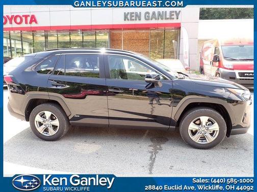 2025 Toyota RAV4 Hybrid XLE