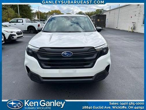 2025 Subaru Forester Base