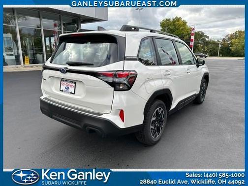2025 Subaru Forester Base