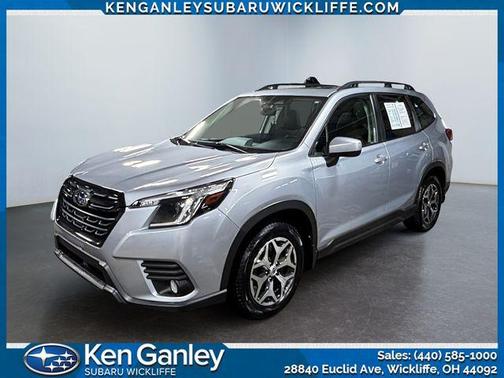 Ice Silver Metallic 2023 Subaru Forester Premium