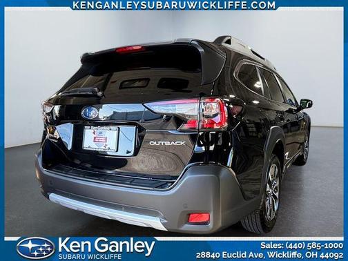 Crystal Black Silica 2025 Subaru Outback Limited