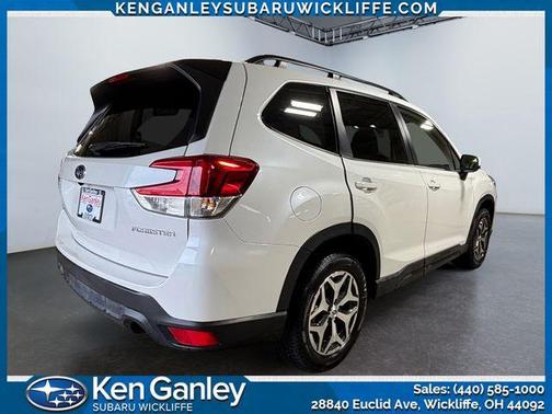 Crystal White Pearl 2024 Subaru Forester Premium