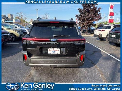 Crystal Black Silica 2026 Subaru Outback Limited