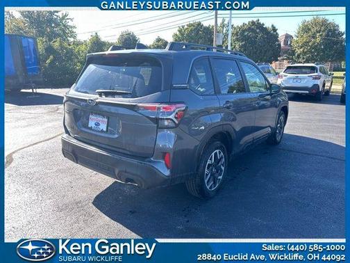 2025 Subaru Forester Premium