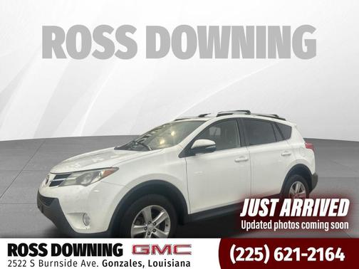 Super White 2014 Toyota RAV4 XLE