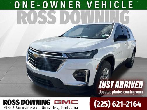 Summit White 2022 Chevrolet Traverse LS