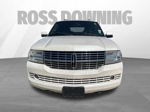 2012 Lincoln Navigator Base