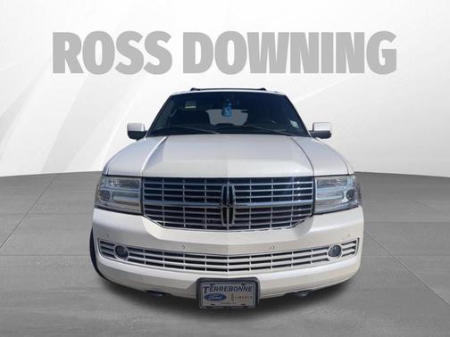 2012 Lincoln Navigator Base