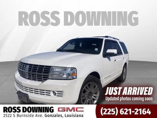 2012 Lincoln Navigator Base