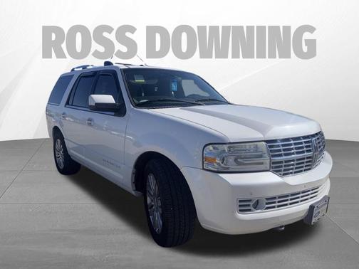 2012 Lincoln Navigator Base