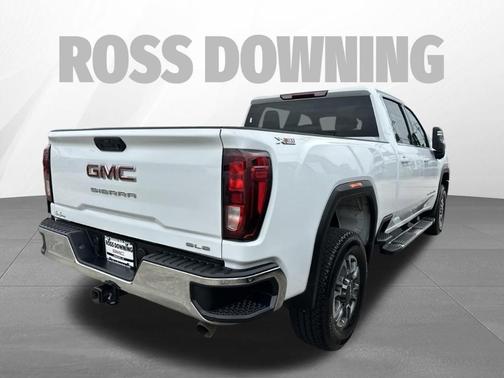 Summit White 2025 GMC Sierra 2500 SLE