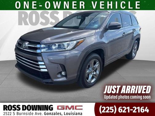 Silver 2019 Toyota Highlander Limited Platinum