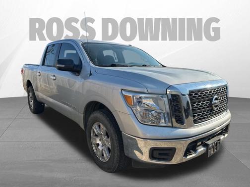 2018 Nissan Titan SV