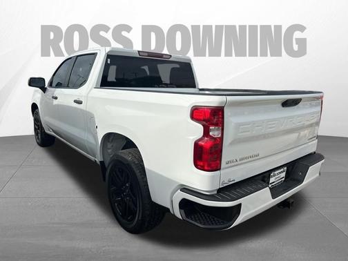 Summit White 2024 Chevrolet Silverado 1500 Custom