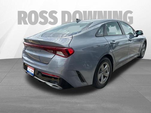 2022 Kia K5 LXS