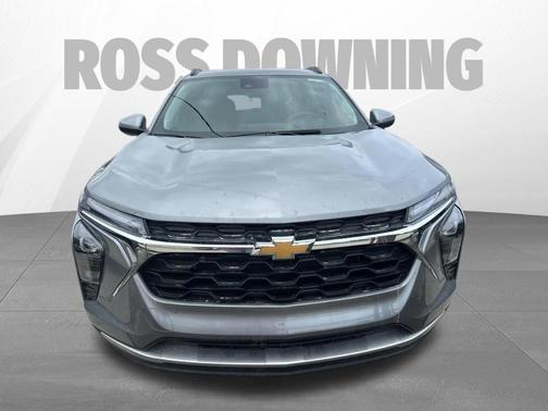 Sterling Gray Metallic 2025 Chevrolet Trax LT