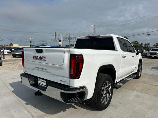Summit White 2025 GMC Sierra 1500 SLT
