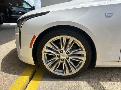 2023 Cadillac CT4 Premium Luxury