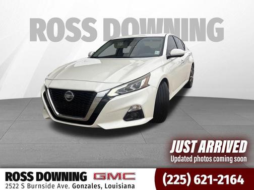 White 2020 Nissan Altima 2.5 Platinum
