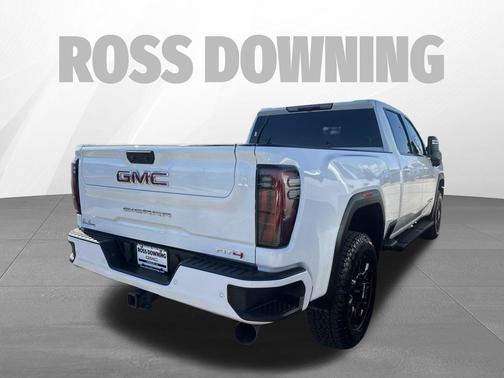 Summit White 2025 GMC Sierra 2500 AT4