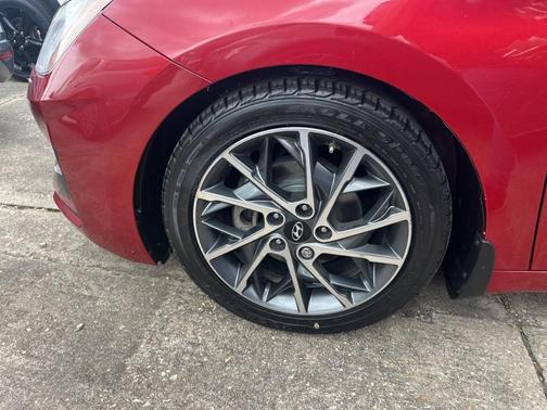 2019 Hyundai ELANTRA Limited