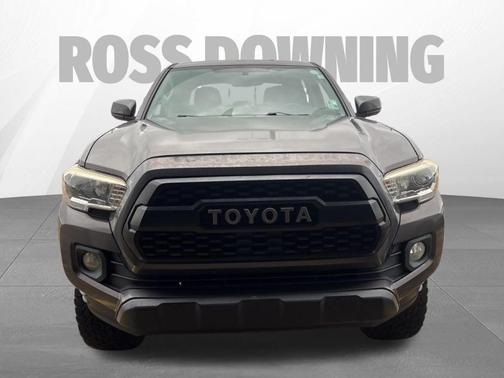 2017 Toyota Tacoma SR