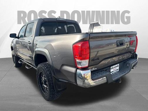 2017 Toyota Tacoma SR