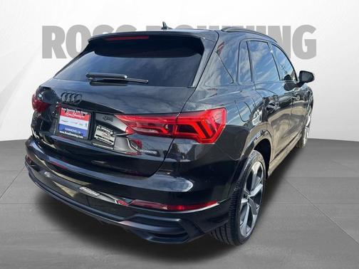 2021 Audi Q3 45 S line Premium