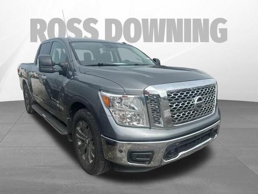 2019 Nissan Titan SV