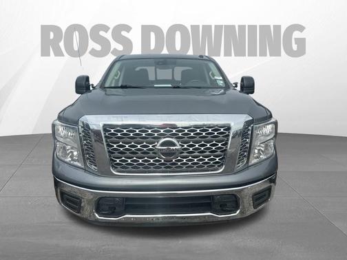 2019 Nissan Titan SV
