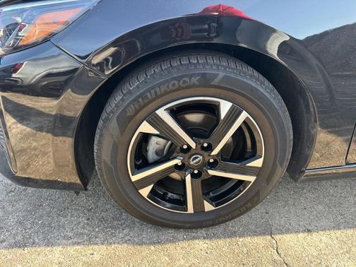 Black 2025 Nissan Sentra SV