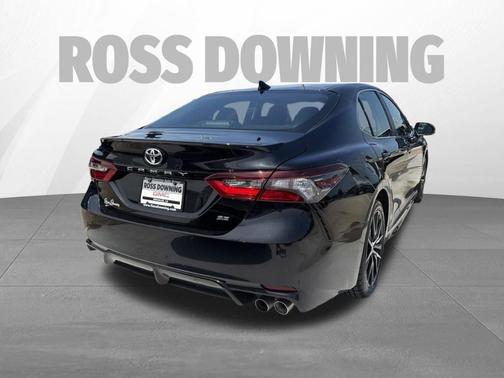 Midnight Black Metallic 2024 Toyota Camry SE