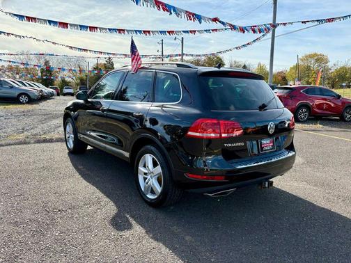 2012 Volkswagen Touareg TDI Lux