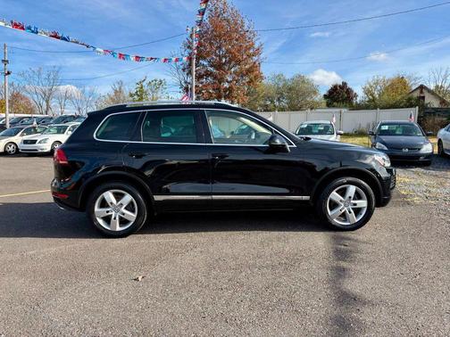 2012 Volkswagen Touareg TDI Lux