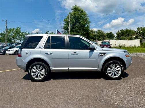 2014 Land Rover LR2 HSE Sport Utility 4D
