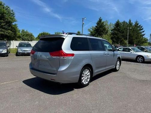 2014 Toyota Sienna XLE