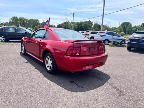 2000 Ford Mustang Base