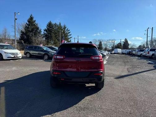 2016 Jeep Cherokee Sport