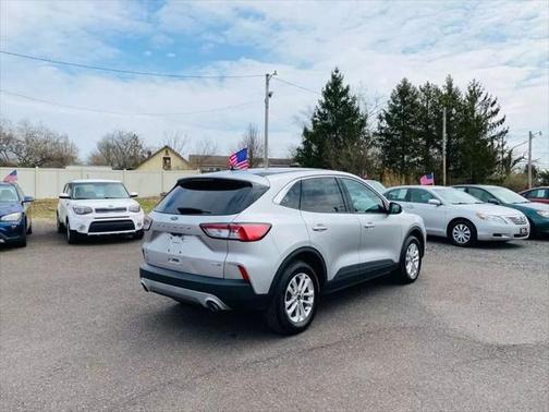 2020 Ford Escape SE
