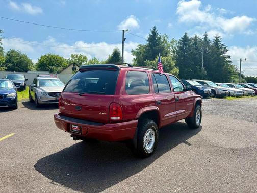 Red 2000 Dodge Durango Sport