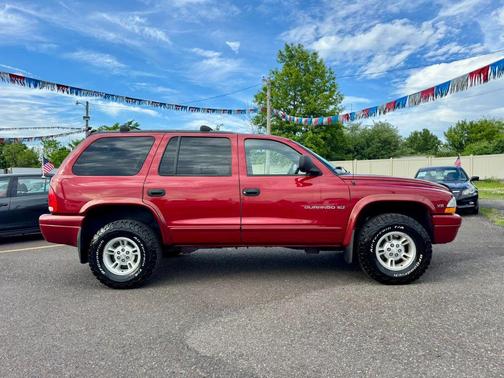 Red 2000 Dodge Durango Sport