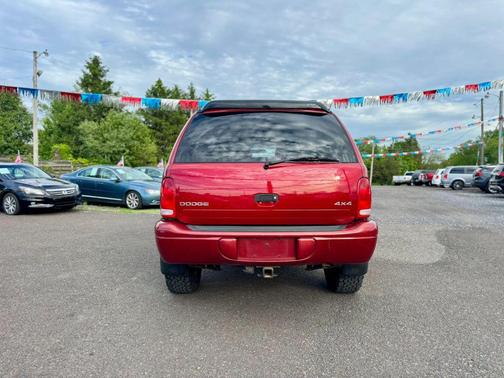 Red 2000 Dodge Durango Sport