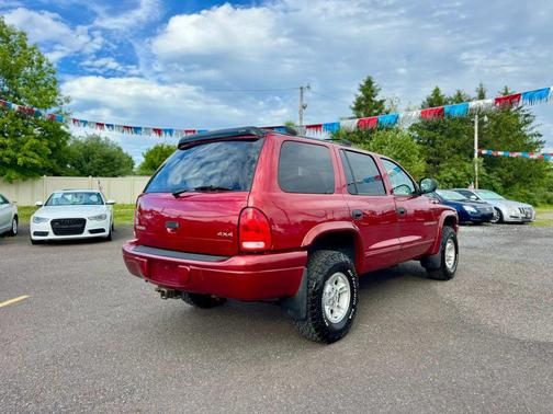 Red 2000 Dodge Durango Sport