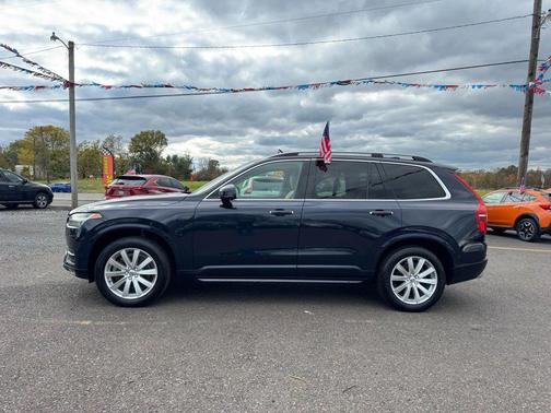 2016 Volvo XC90 T6 Momentum