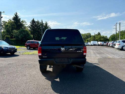 2017 RAM 2500 Tradesman Crew Cab 4x4 6'4' Box
