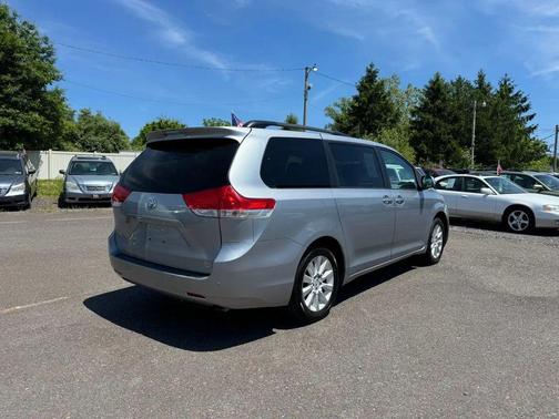 2014 Toyota Sienna XLE